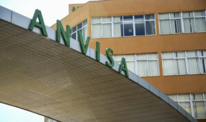 Anvisa suspende venda e propaganda de medicamentos irregulares