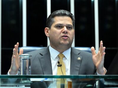 Alcolumbre evita prazo para votar PEC que acaba com escala 6x1