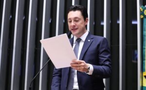 Câmara aprova minirreforma de multas e contas partidárias
