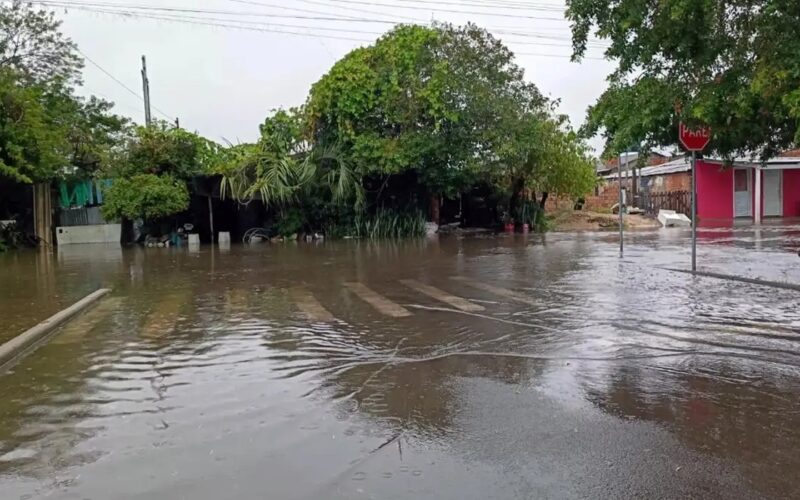 Chuvas RS: 500 desalojados, emergência, rodovias afetadas