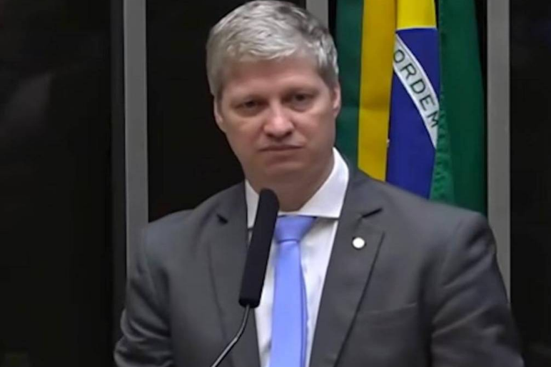 Deputado acusa general de intimidação e pede processo disciplinar