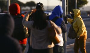 Frente fria e instabilidade trazem temporais ao Brasil nesta terça