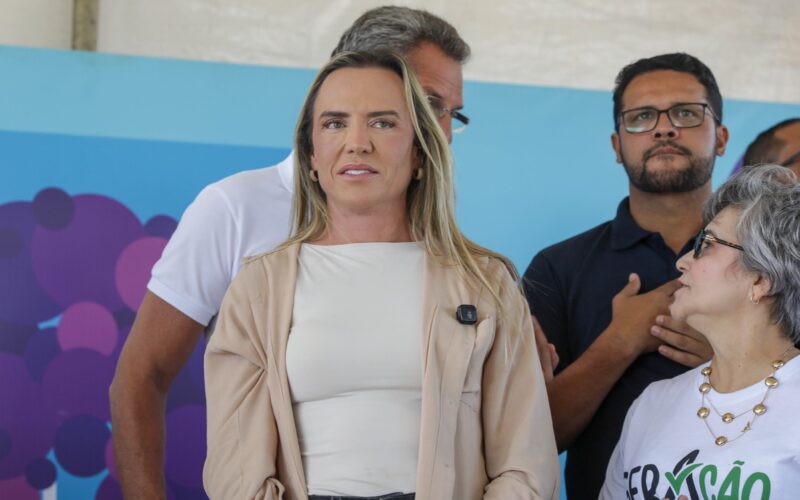 Governadora Celina Leão segue internada para drenagem no pulmão