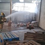 Incêndio em galpão em Ceilândia termina sem vítimas