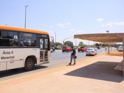 Roubos em ônibus do DF caem 96% em 10 anos com pagamento digital