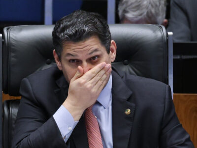Alcolumbre: PEC do 6x1 passará por comissões