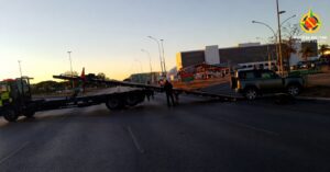 Motorista embriagada bate Land Rover e derruba poste no centro de Brasília