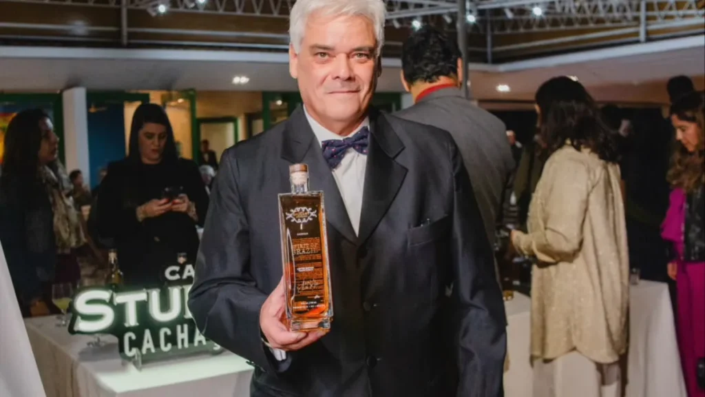 Cachaça brasileira ganha edição especial para Bicentenário diplomático