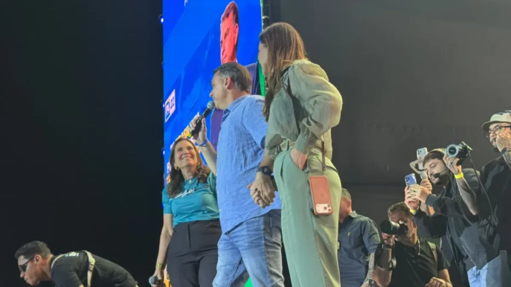 PL lança candidaturas no DF com Flávio e ausência de Michelle