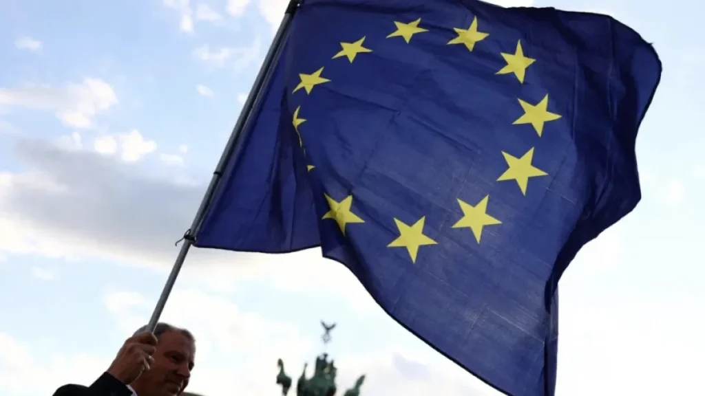 UE enfrenta crise migratória e pressão da ultradireita