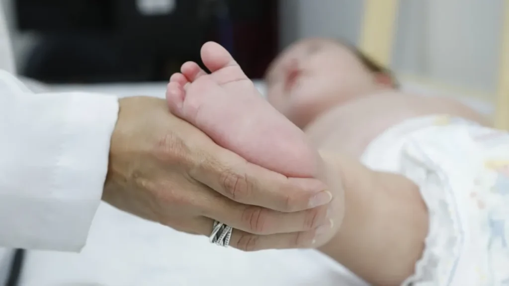 Atraso no teste do pezinho atrasa diagnóstico da AME no SUS