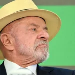 Lula usa chapéu pela 1ª vez em foto de urna; entenda