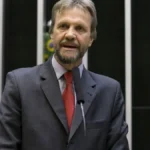 Líder do PT na Câmara, Pedro Uczai sofre AVC e é internado em Brasília